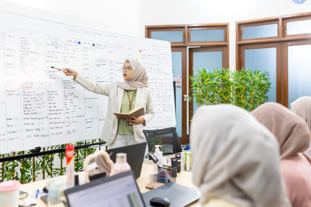 Pengaruh Mesin Tooling Terhadap Lead Time Produksi Kosmetik