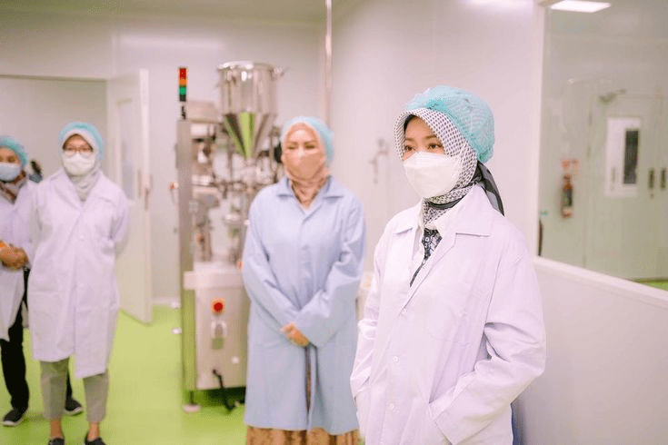 Pabrik Maklon Membantu UKM Menawarkan Produk dengan Standar Premium