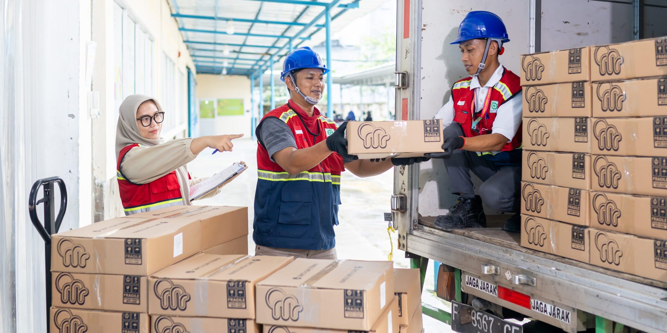 Tips Memilih Pabrik Maklon Kosmetik dengan Fasilitas Tool Manufacturing Terbaik