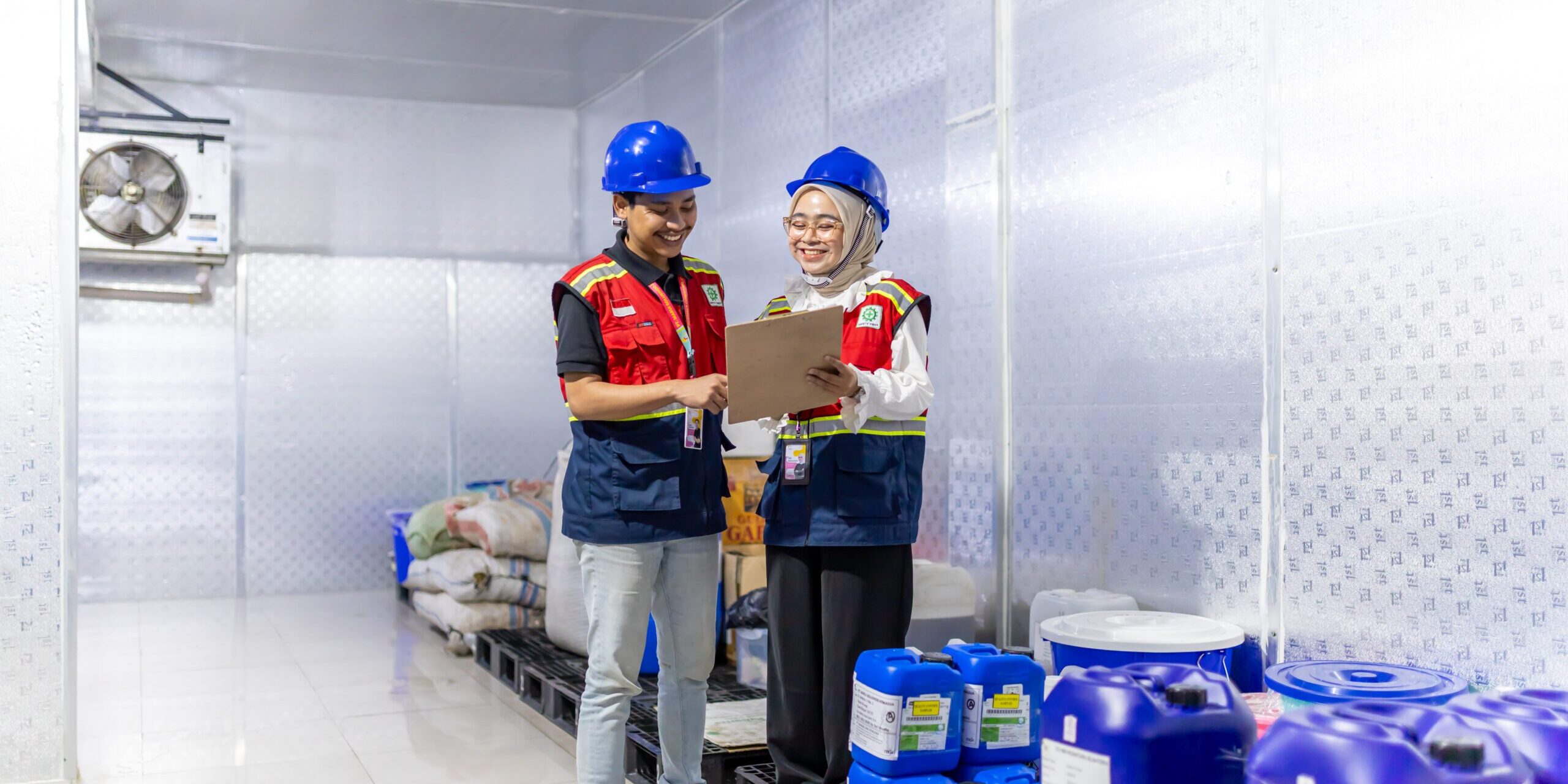 Cara Pabrik Maklon Memastikan Alat Produksi Kosmetik Selalu Presisi