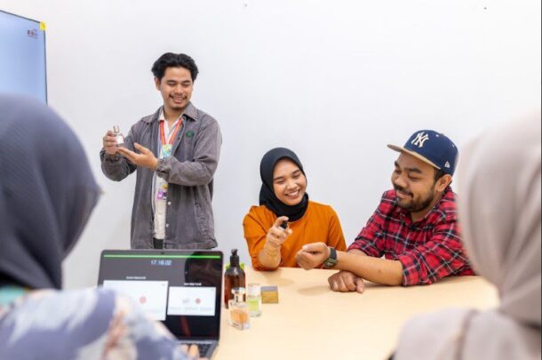 Langkah-Langkah Produksi di Pabrik Kosmetik Modern