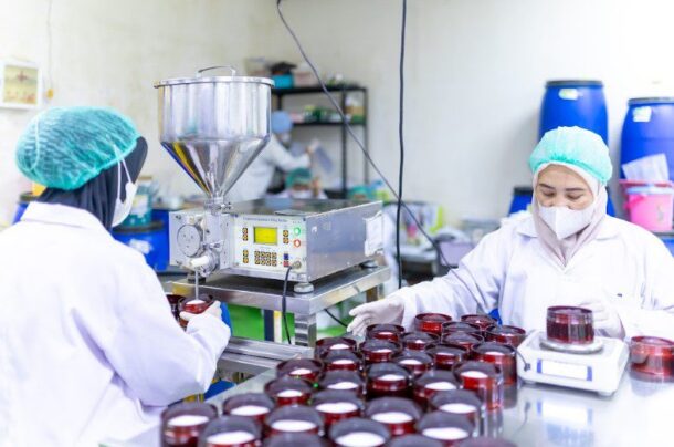 Dampak Pabrik Kosmetik terhadap Industri Kecantikan Nasional