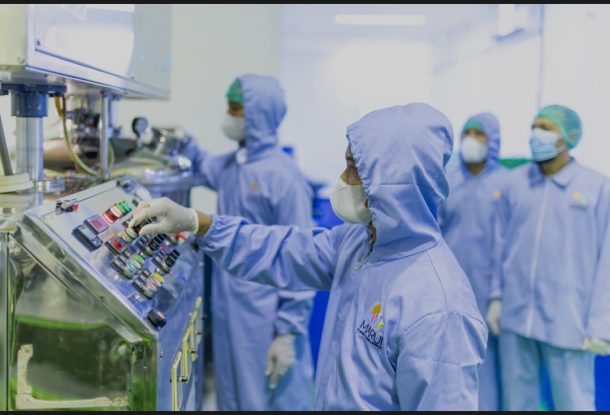 WhatsApp Image 2025-09-12 at 09.11.37 (1) Pabrik Maklon Membuka Peluang UKM Menembus Pasar Ekspor