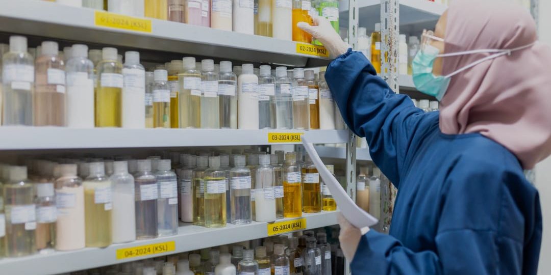 WhatsApp Image 2025-09-12 at 09.11.39 (1) Rahasia UKM Naik Kelas dengan Produk Maklon Berkualitas