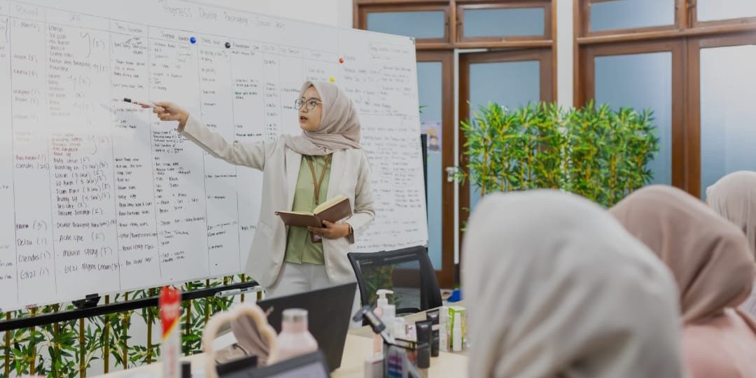 WhatsApp Image 2025-09-12 at 09.11.40 Pabrik Maklon Membuat Produk UKM Lebih Siap Masuk Ritel Modern