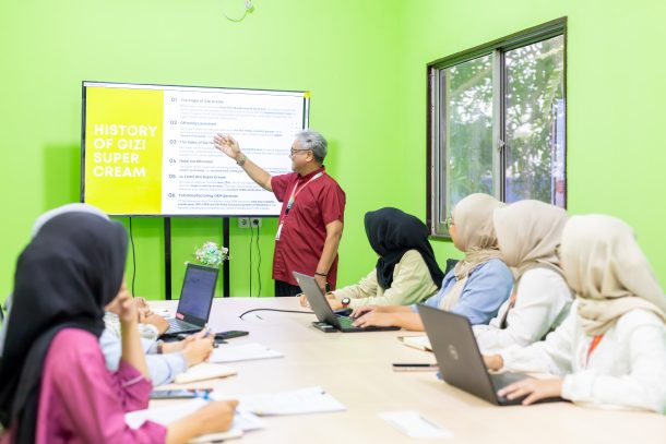 Perbandingan Pabrik Maklon Kosmetik di Bogor dan Jakarta