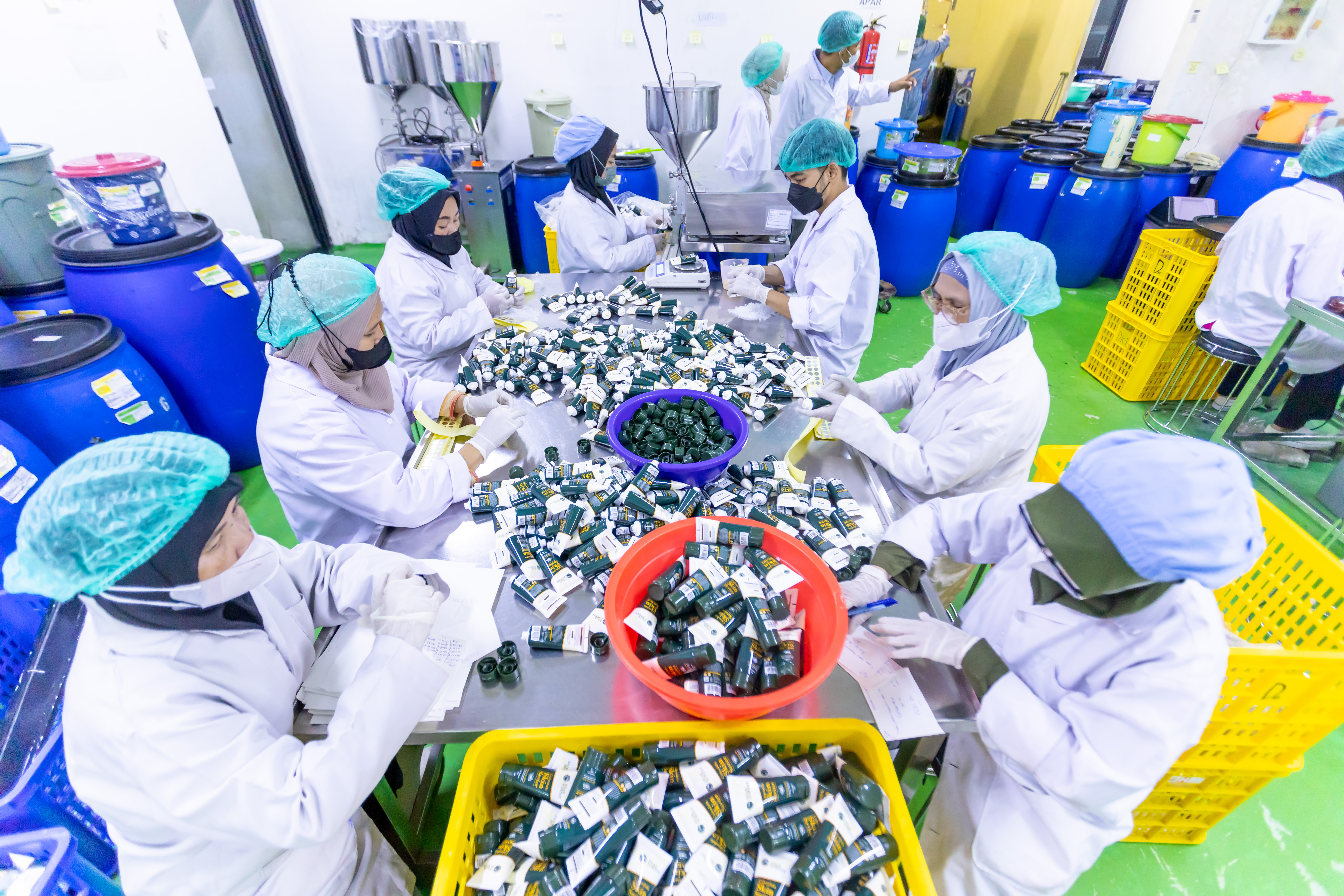 0A5A4215 Pabrik Maklon Kosmetik Berstandar GMP di Bogor