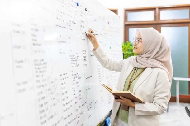 0A5A4469 Tips Memilih Pabrik Maklon Kosmetik di Bogor yang Aman dan Terpercaya