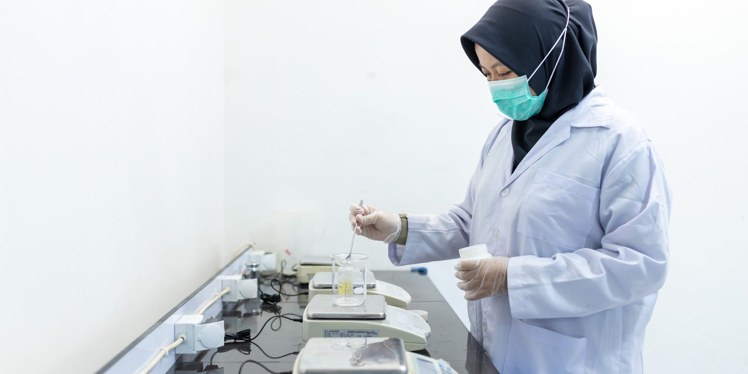 Cara Memilih Pabrik Skincare Terpercaya untuk Brand Anda